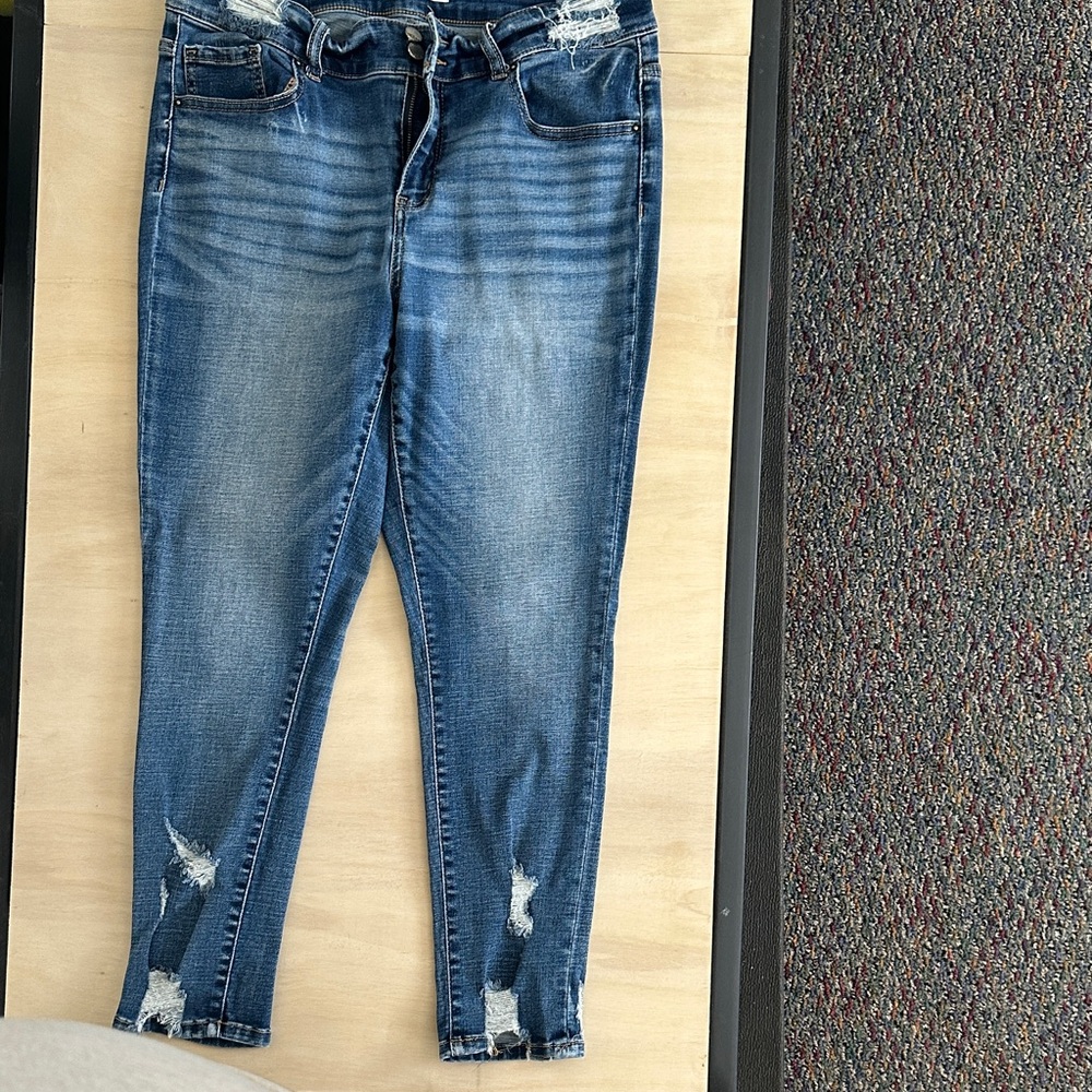 BKE Women's Dark Blue Distressed Skinny Jeans
